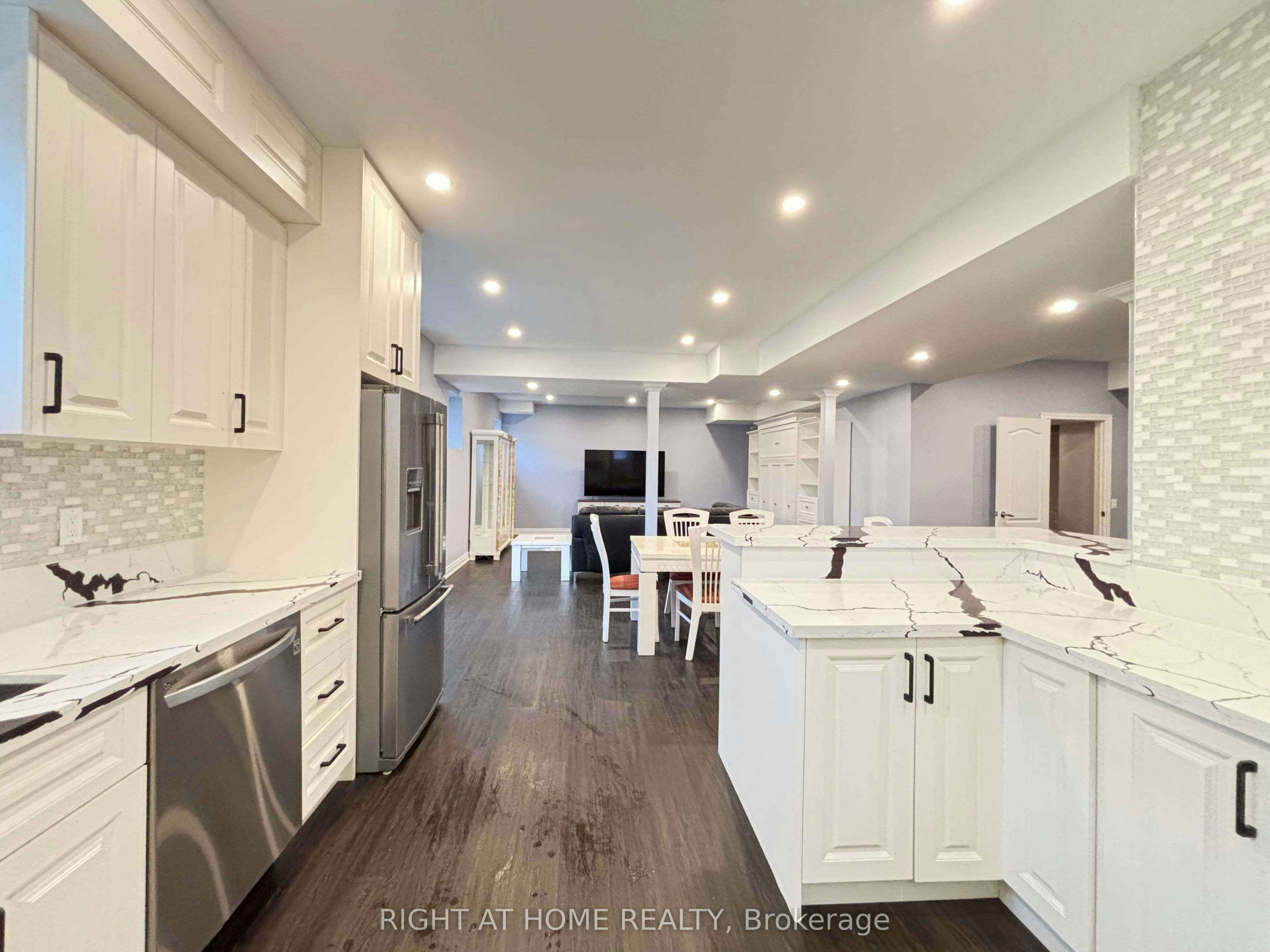 Basement-33 Heintzman Crescent, Vaughan, ON, L6A 4T8 - 12