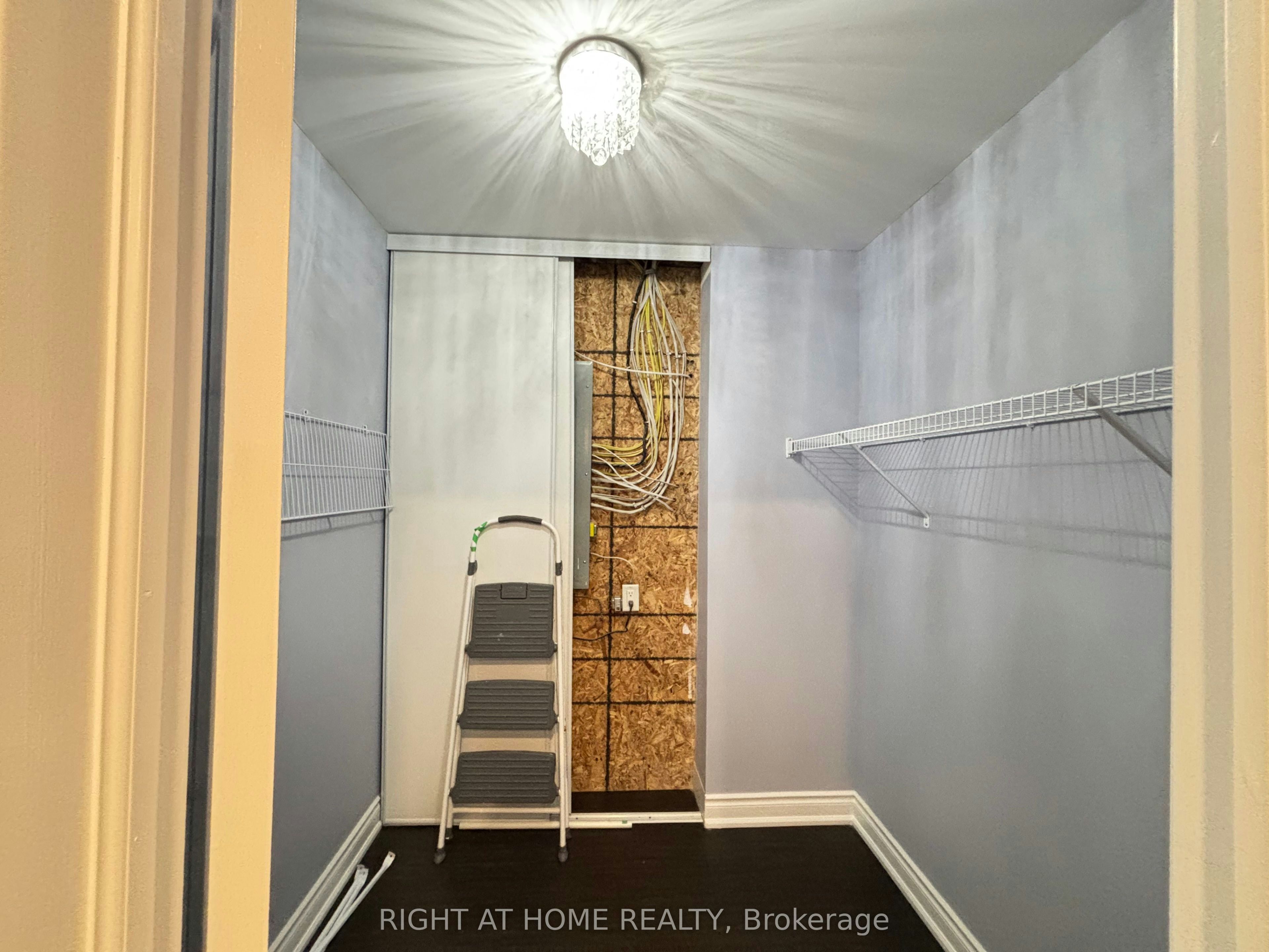 Basement-33 Heintzman Crescent, Vaughan, ON, L6A 4T8 - 17