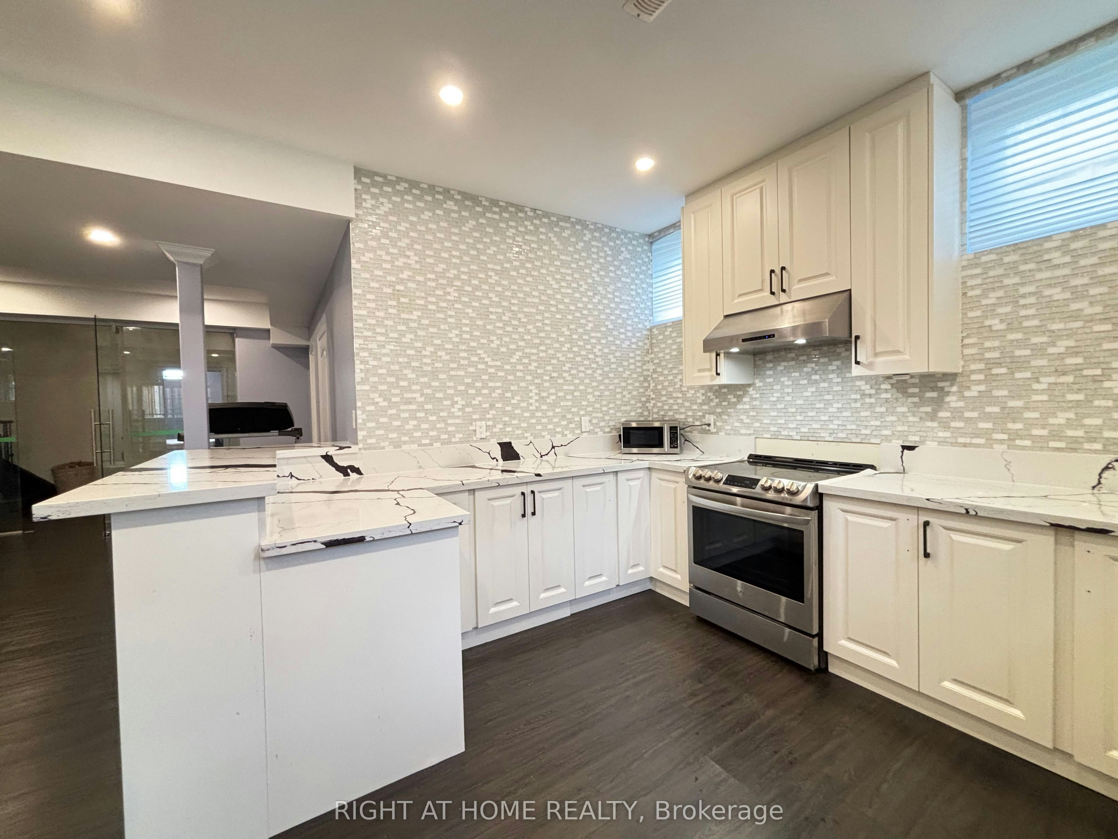 Basement-33 Heintzman Crescent, Vaughan, ON, L6A 4T8 - 11