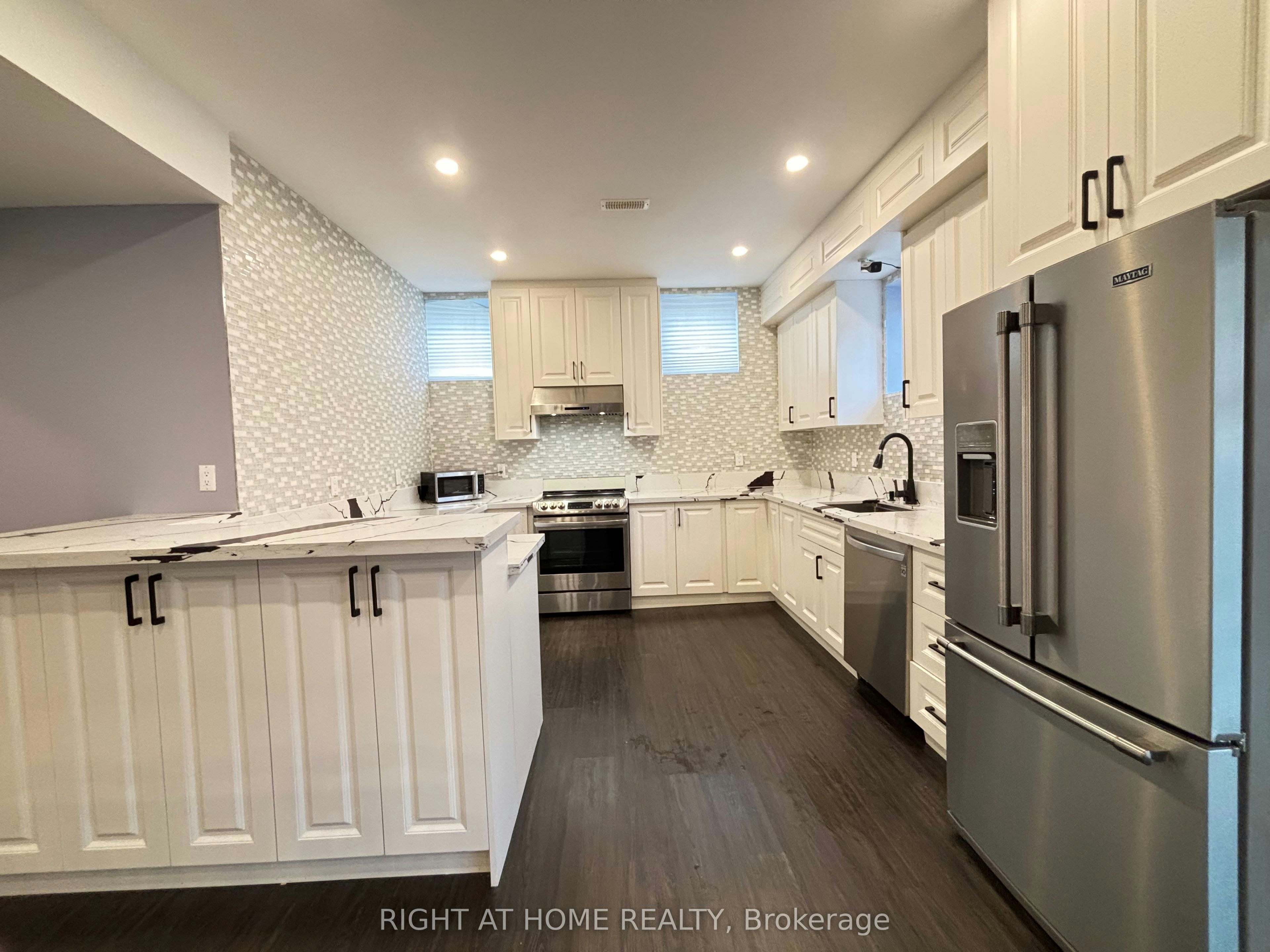 Basement-33 Heintzman Crescent, Vaughan, ON, L6A 4T8 - 10