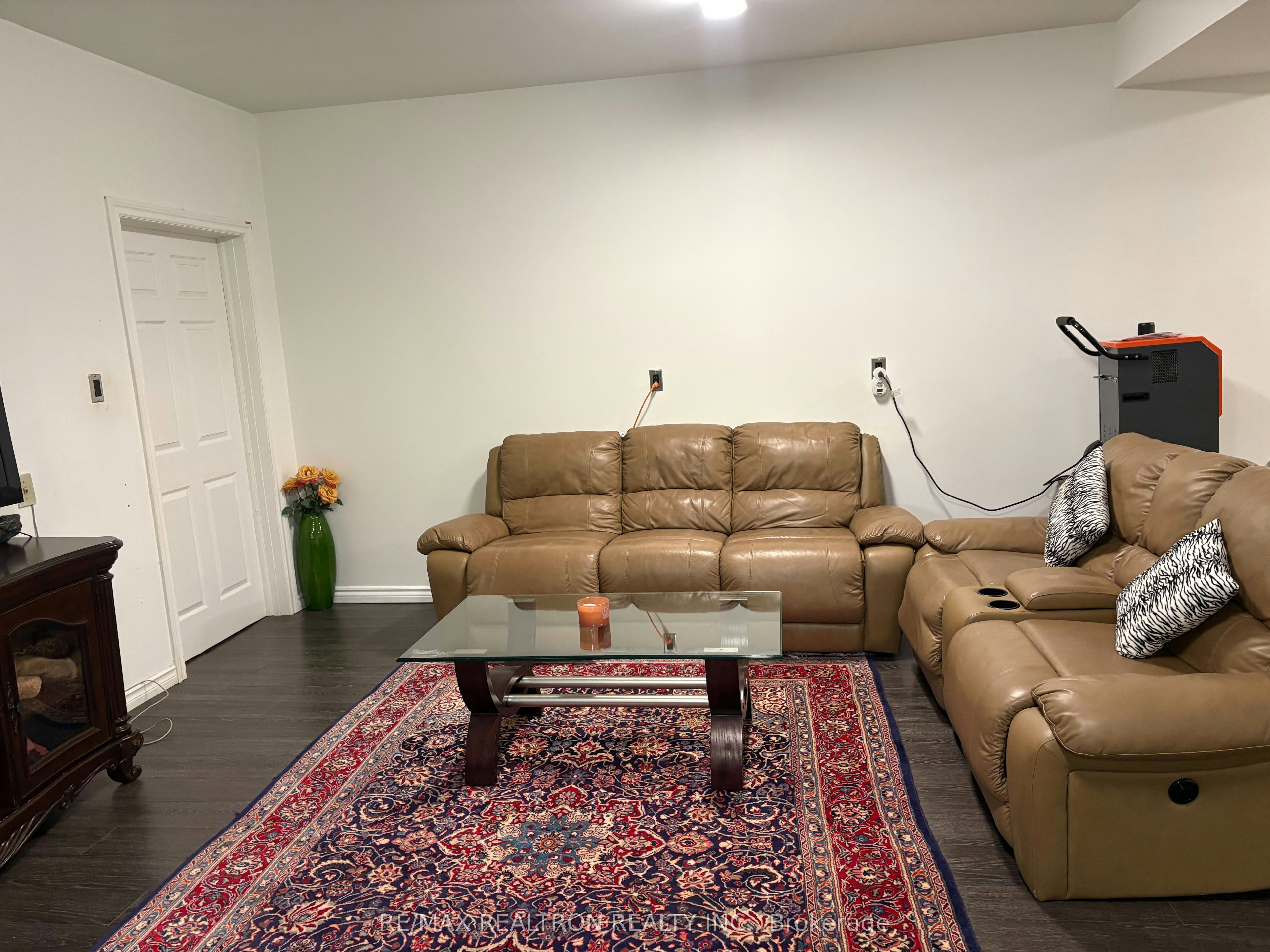 Lower-198 Centre Street, Vaughan, ON, L4J 1G6 - 8