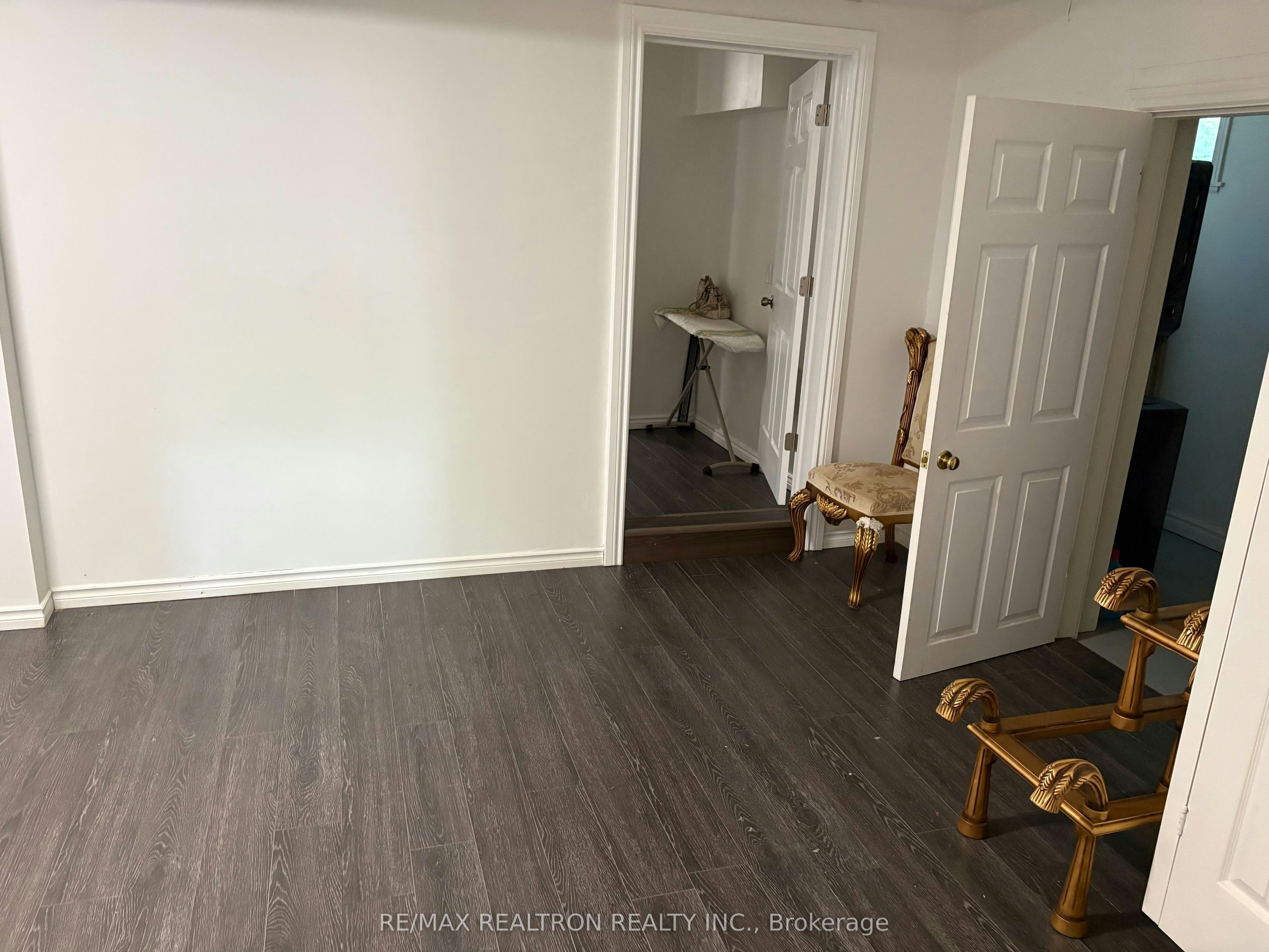 Lower-198 Centre Street, Vaughan, ON, L4J 1G6 - 11