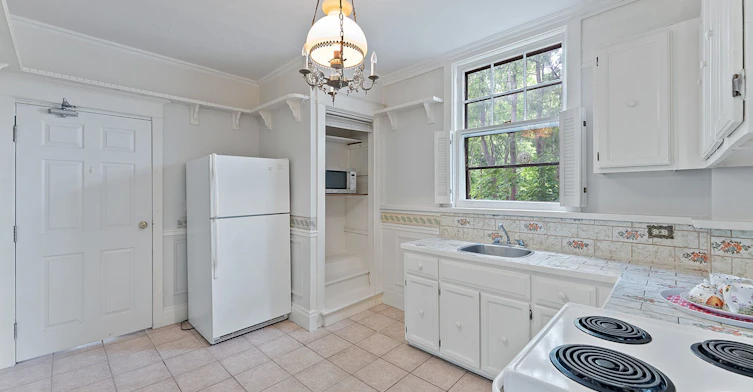 MAIN-36 Arnold Crescent, Richmond Hill, ON, L4C 3R5 - 10