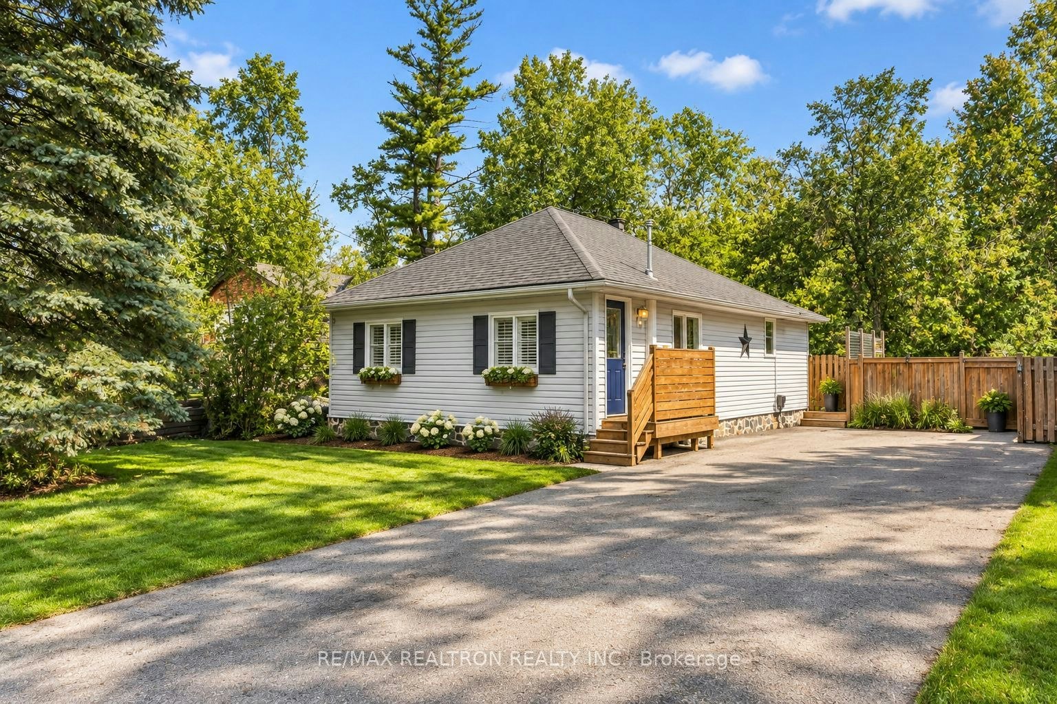 1152 Stoney Point Road, Innisfil, ON, L0L 1W0