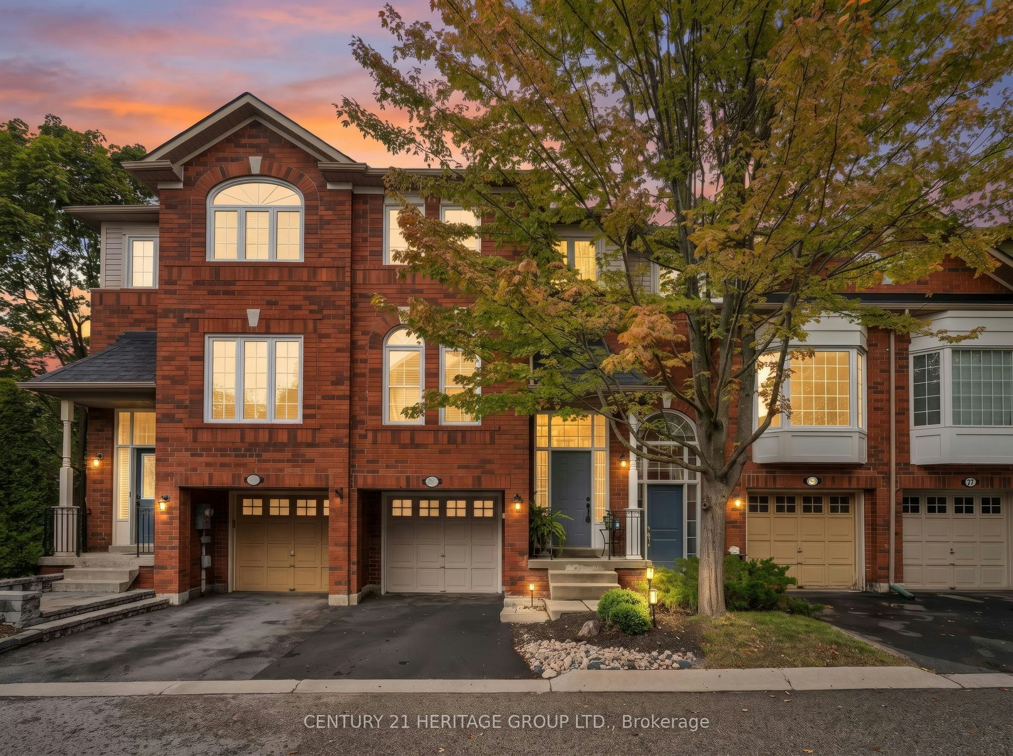 83 Mosaics Avenue, Aurora, ON, L4G 7L5