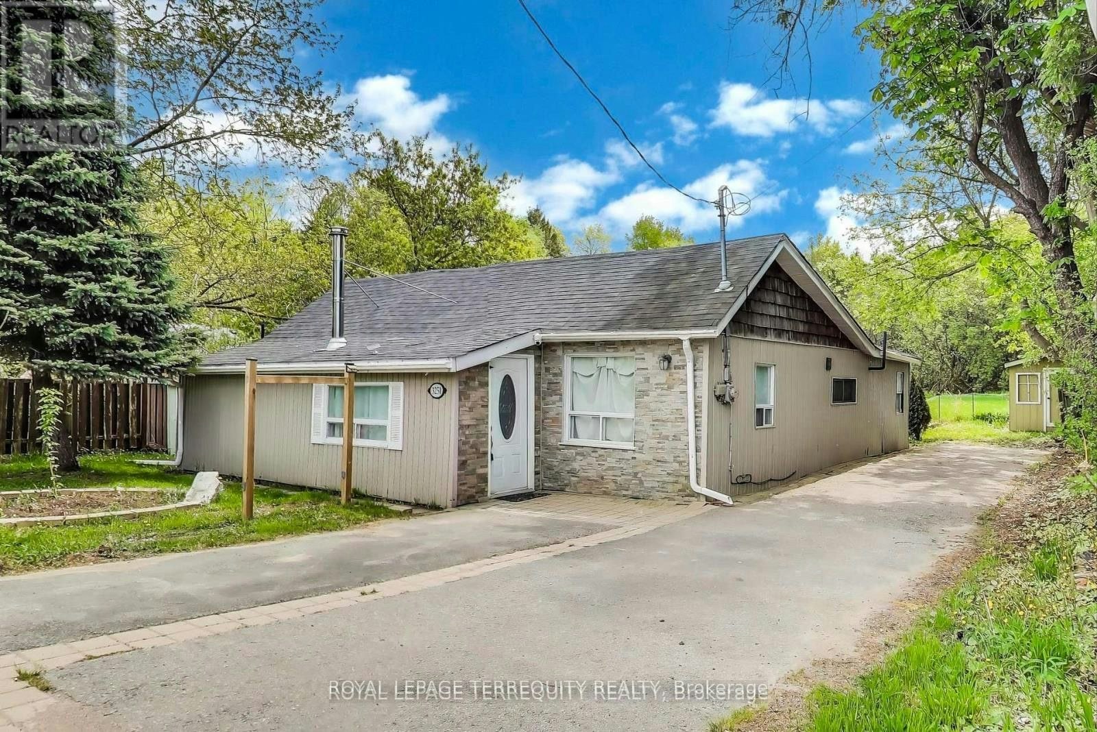 3251 Ravenshoe Road, Georgina, ON, L0G 1R0
