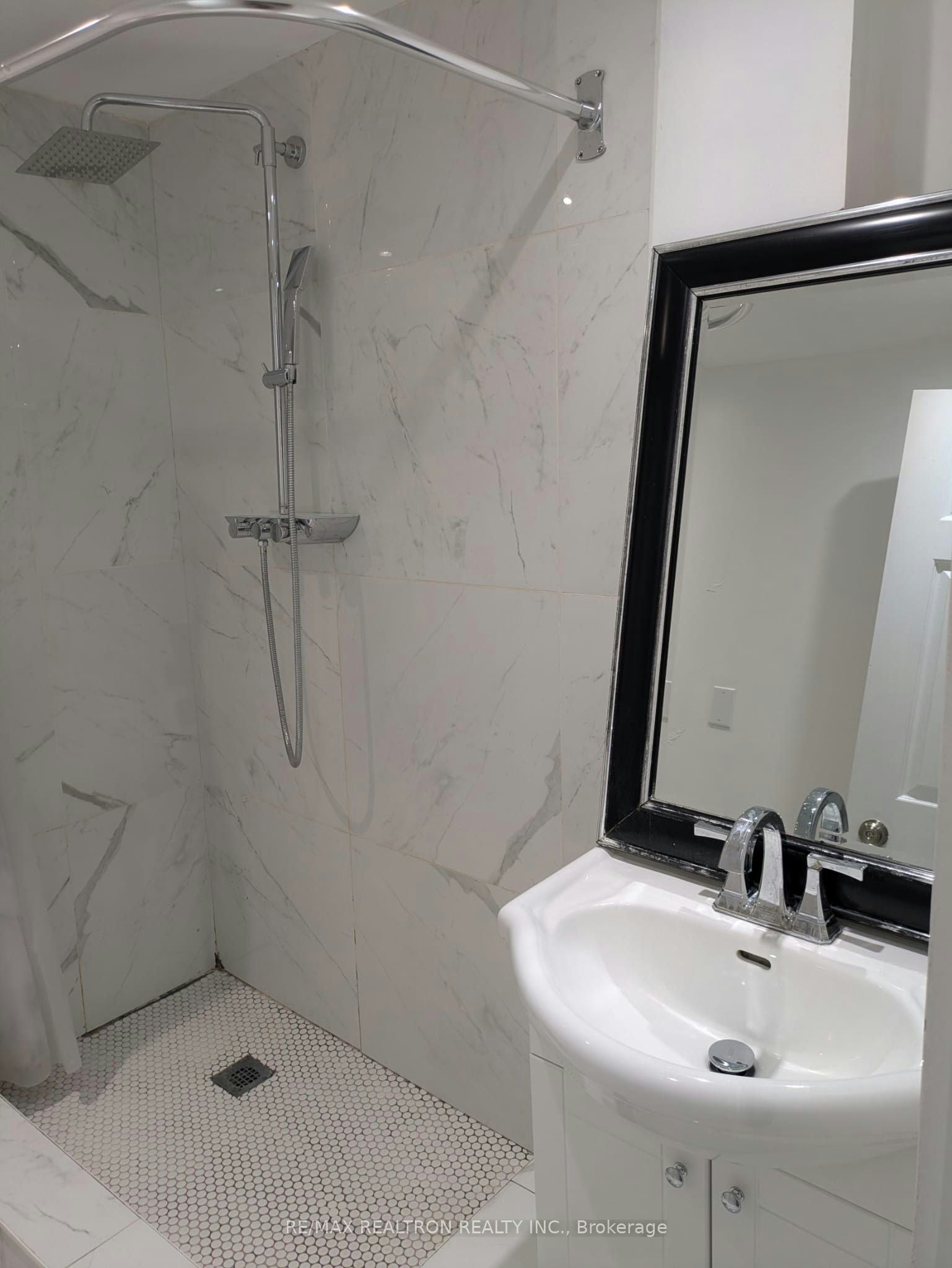48 Imperial Crescent, Bradford West Gwillimbury, ON, L3Z 2N8 - 8