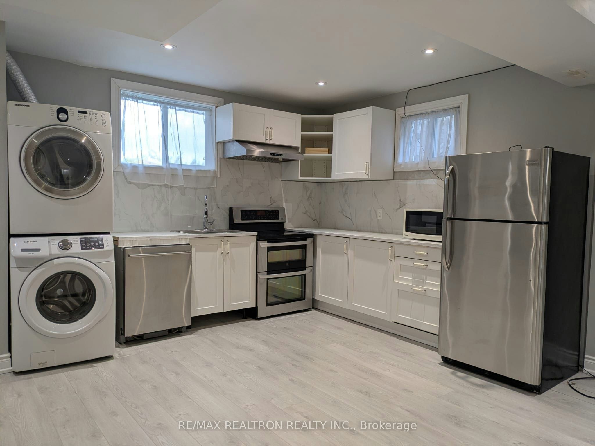48 Imperial Crescent, Bradford West Gwillimbury, ON, L3Z 2N8 - 3