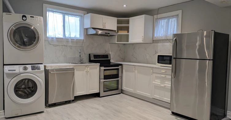 48 Imperial Crescent, Bradford West Gwillimbury, ON, L3Z 2N8 - 3