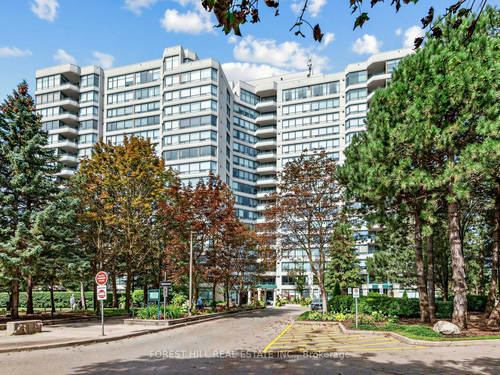 1110-120 Promenade Circle, Vaughan, ON, L4J 7W9