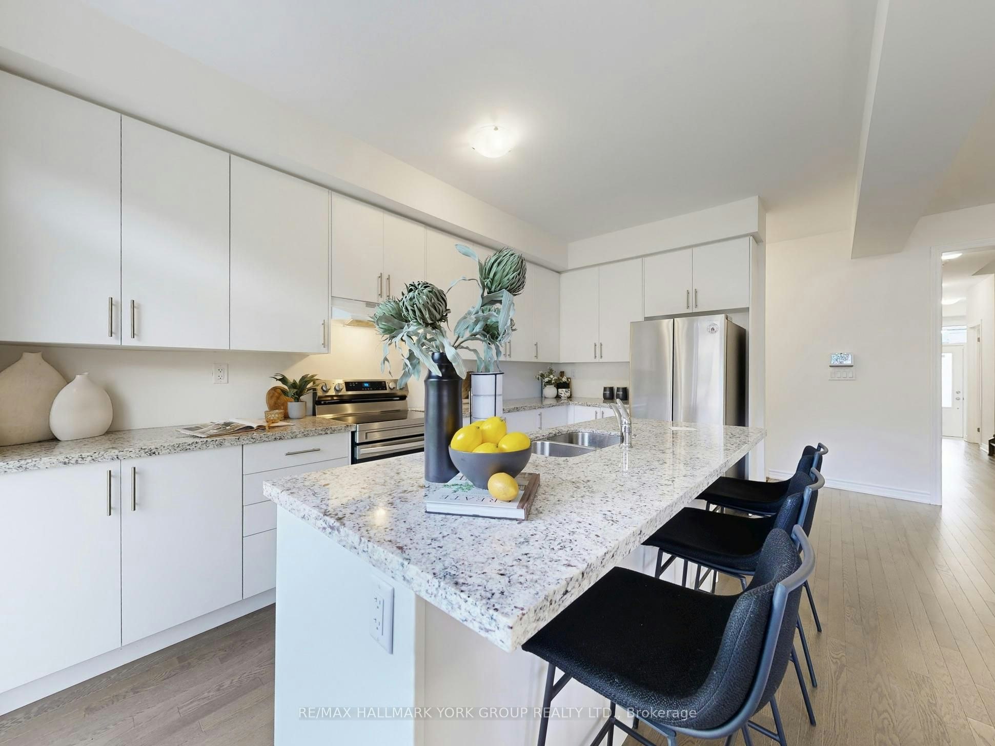 42 Blick Crescent, Aurora, ON, L4G 4A6 - 9