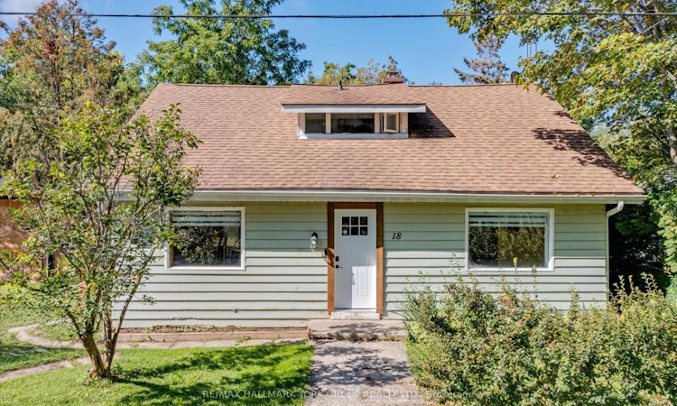 18 Ravenswood Drive