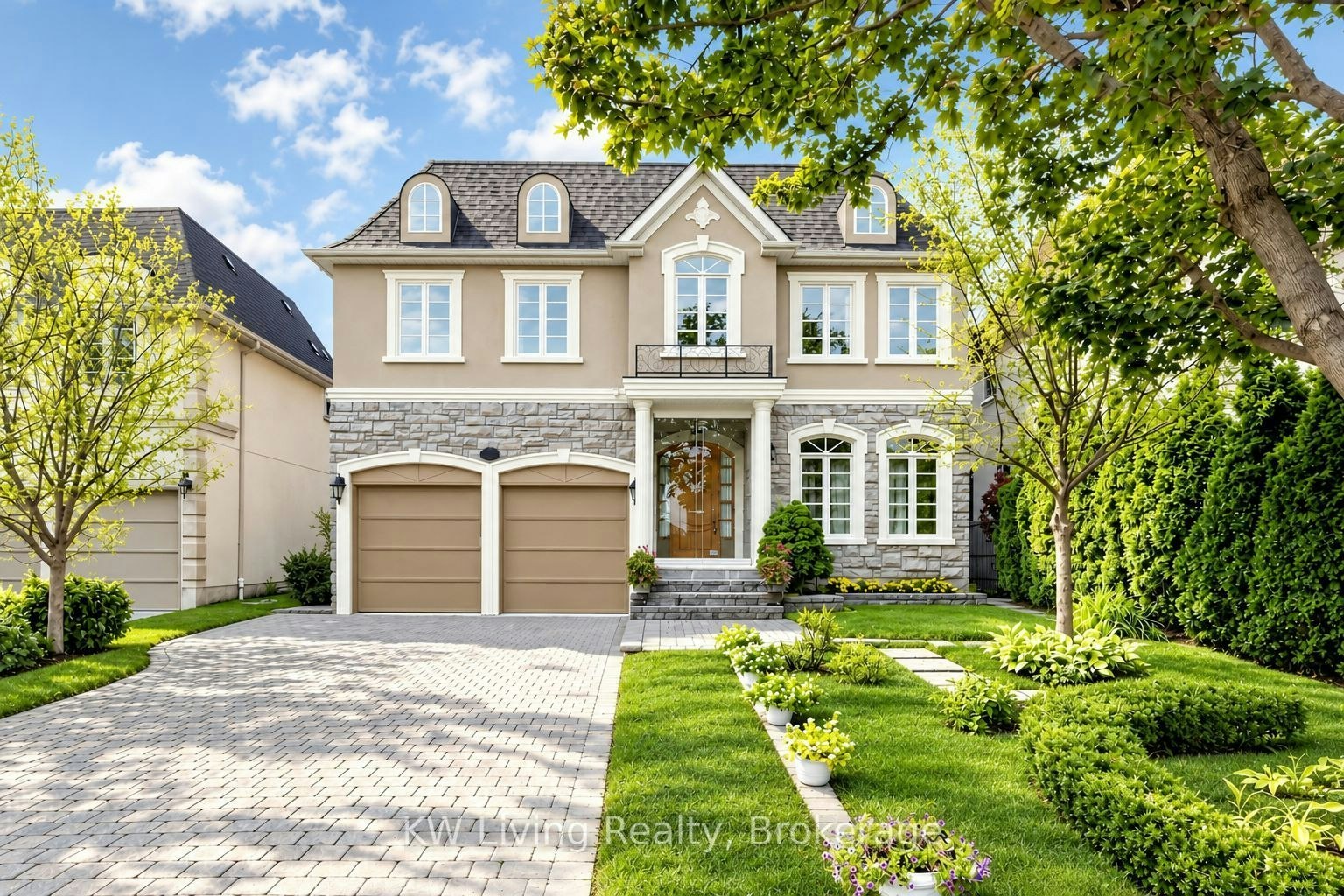 20 Ormsby Court, Richmond Hill, ON, L4B 4P8