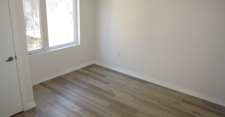 310-8010 Kipling Avenue, Vaughan, ON, L4L 0M5 - 5