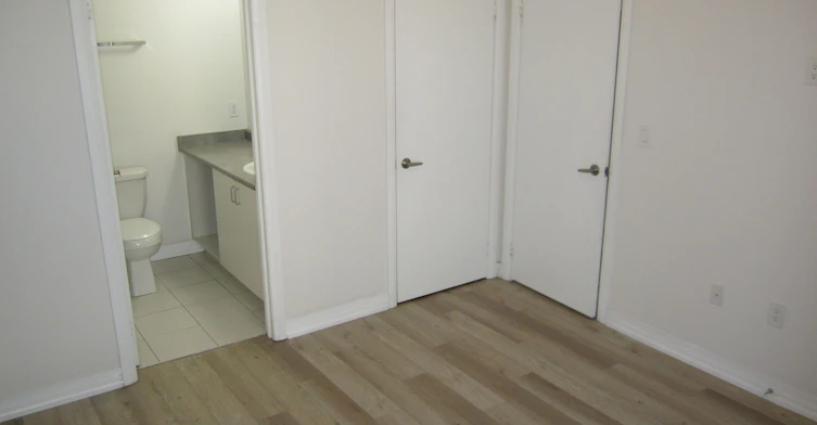 310-8010 Kipling Avenue, Vaughan, ON, L4L 0M5 - 6