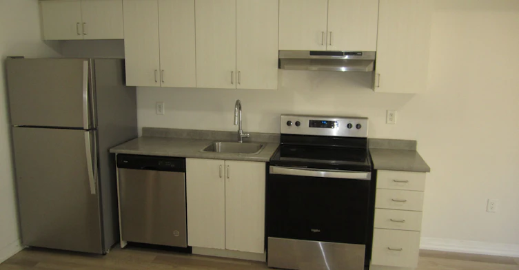 310-8010 Kipling Avenue, Vaughan, ON, L4L 0M5 - 10