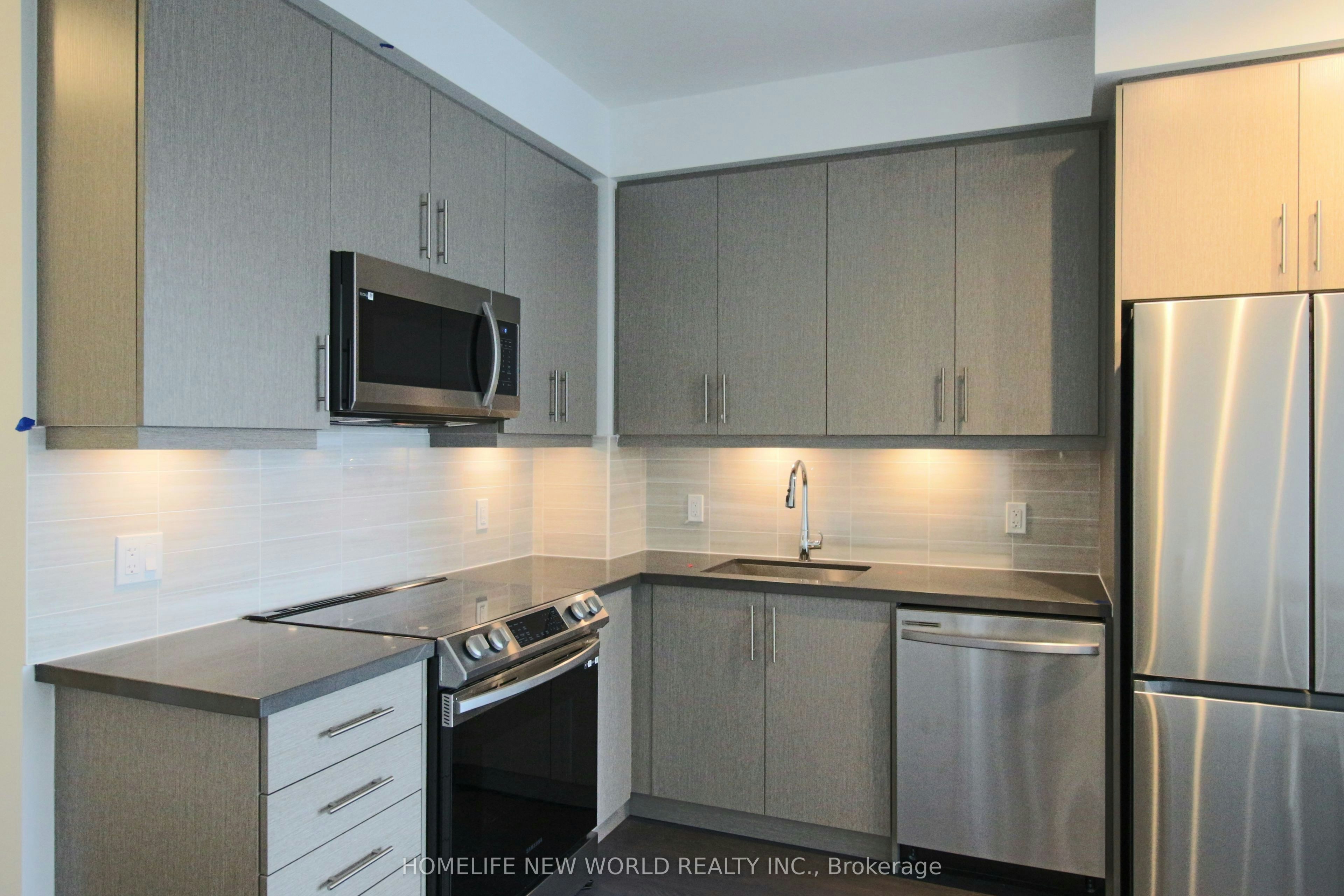 1209-105 Oneida Crescent S, Richmond Hill, ON, L4B 0H6 - 2