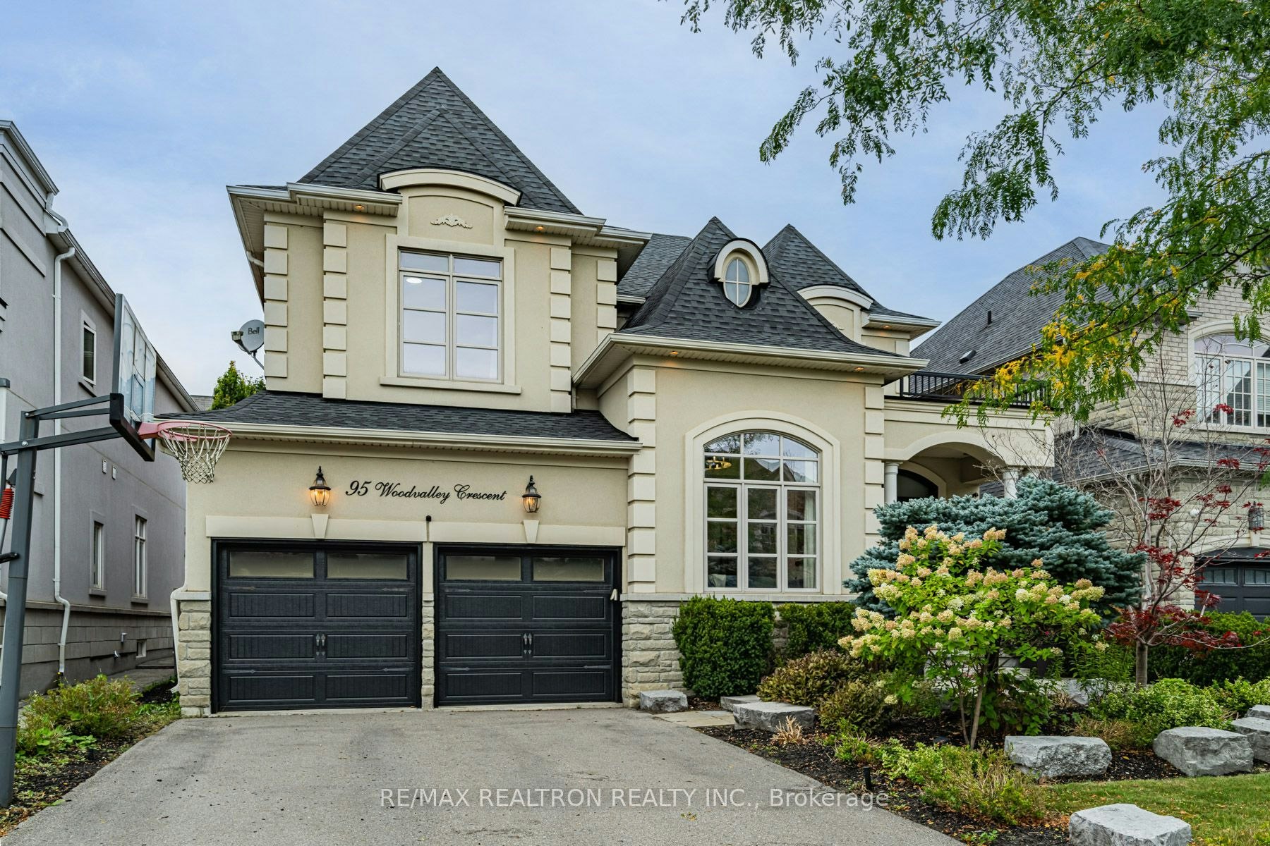 95 Woodvalley Crescent, Vaughan, ON, L6A 4J5
