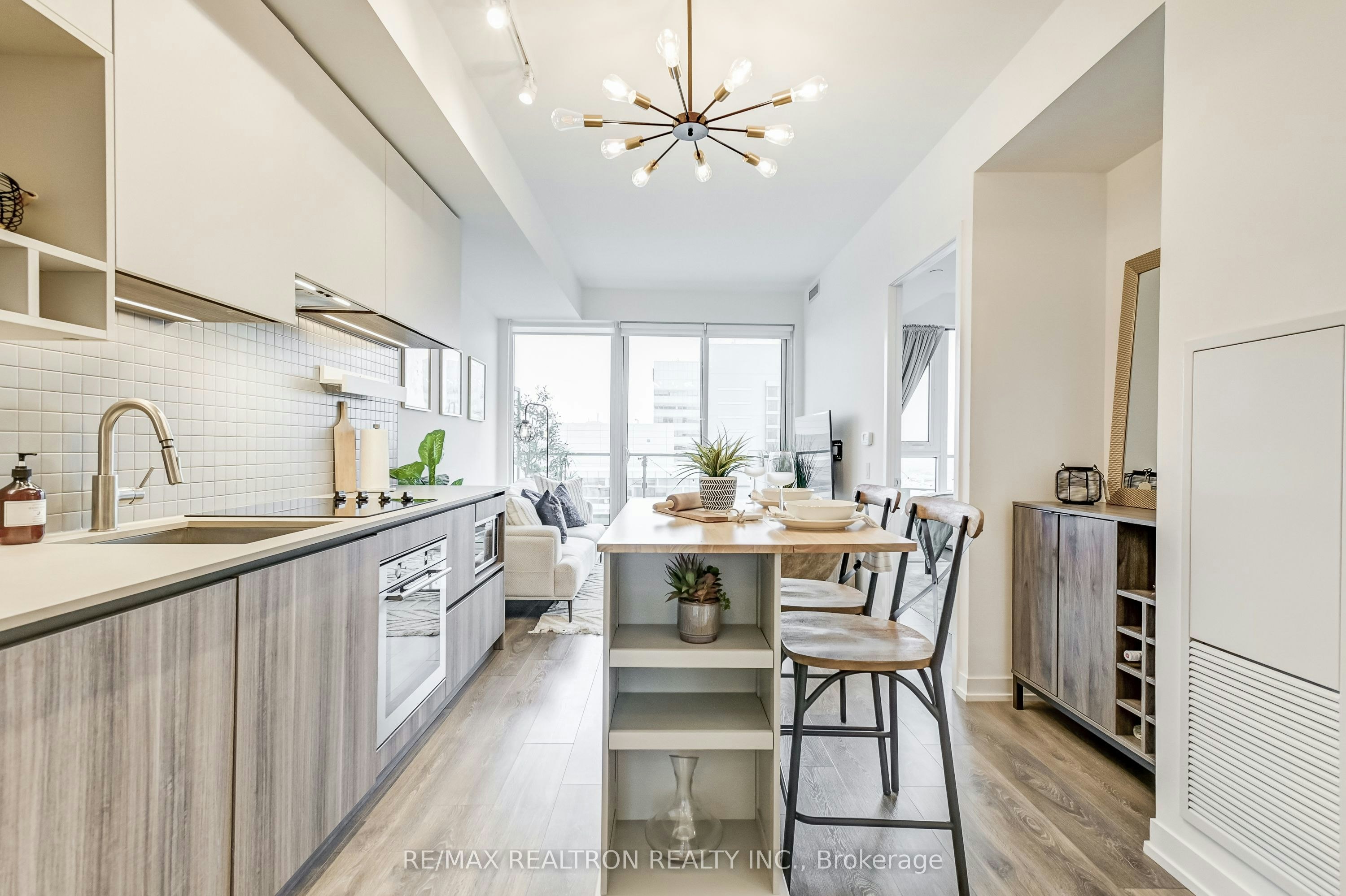 1608-5 Buttermill Avenue, Vaughan, ON, L4K 0J5