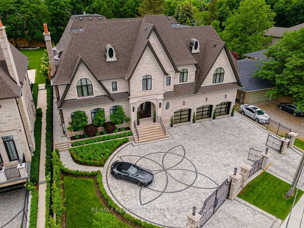 29 Denham Drive, Richmond Hill, ON, L4C 6H6