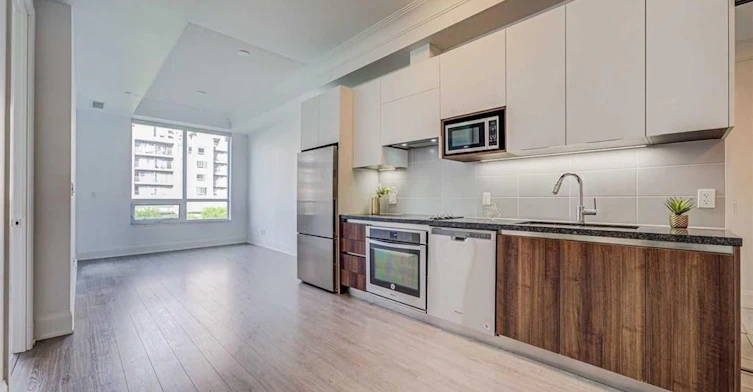 202-15 Water Walk Drive, Markham, ON, L3P 1N3 - 6