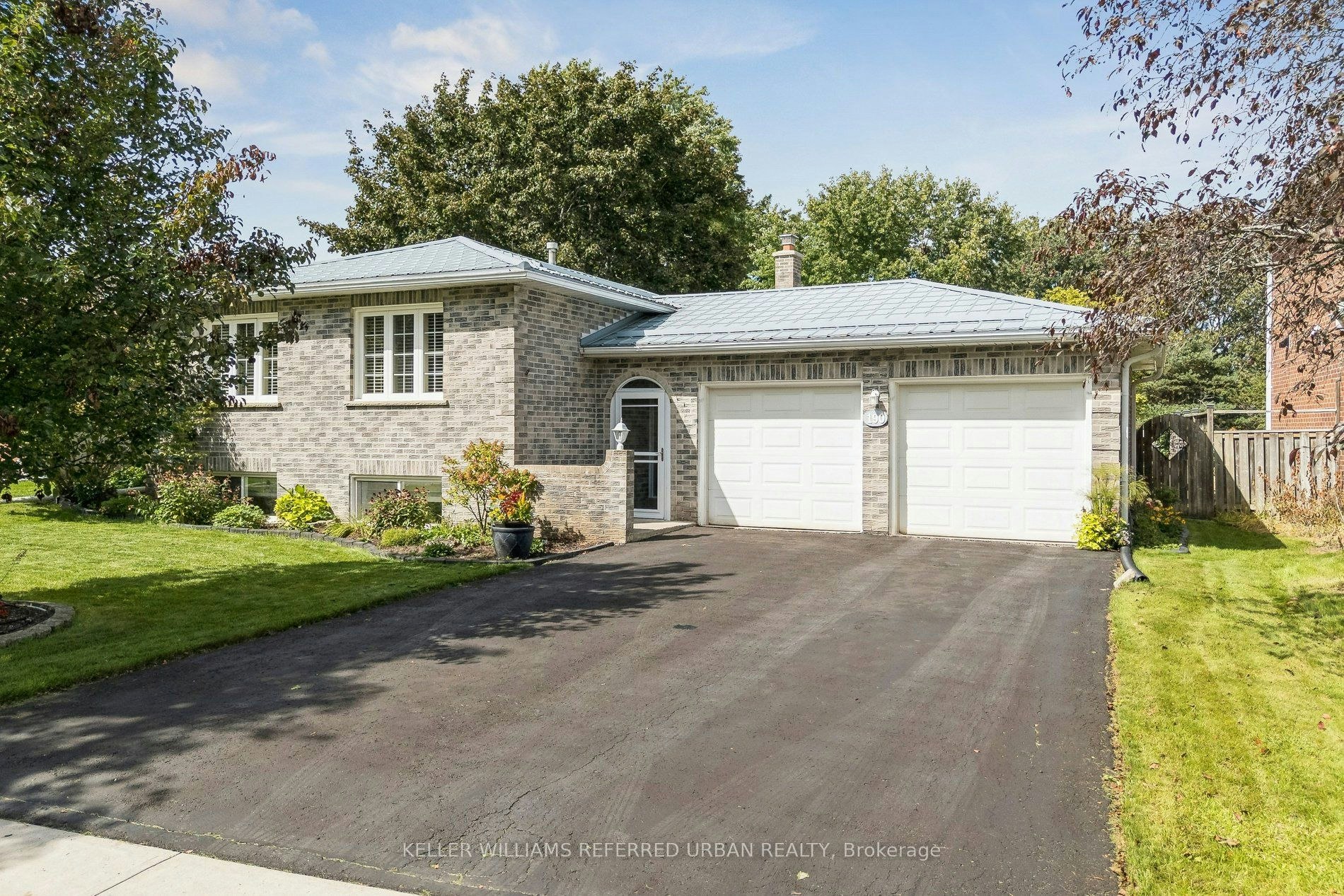 190 Hilltop Drive, East Gwillimbury, ON, L9N 1B8