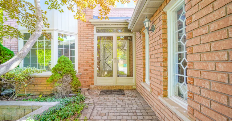 195 Savage Road, Newmarket, ON, L3X 1R6 - 2