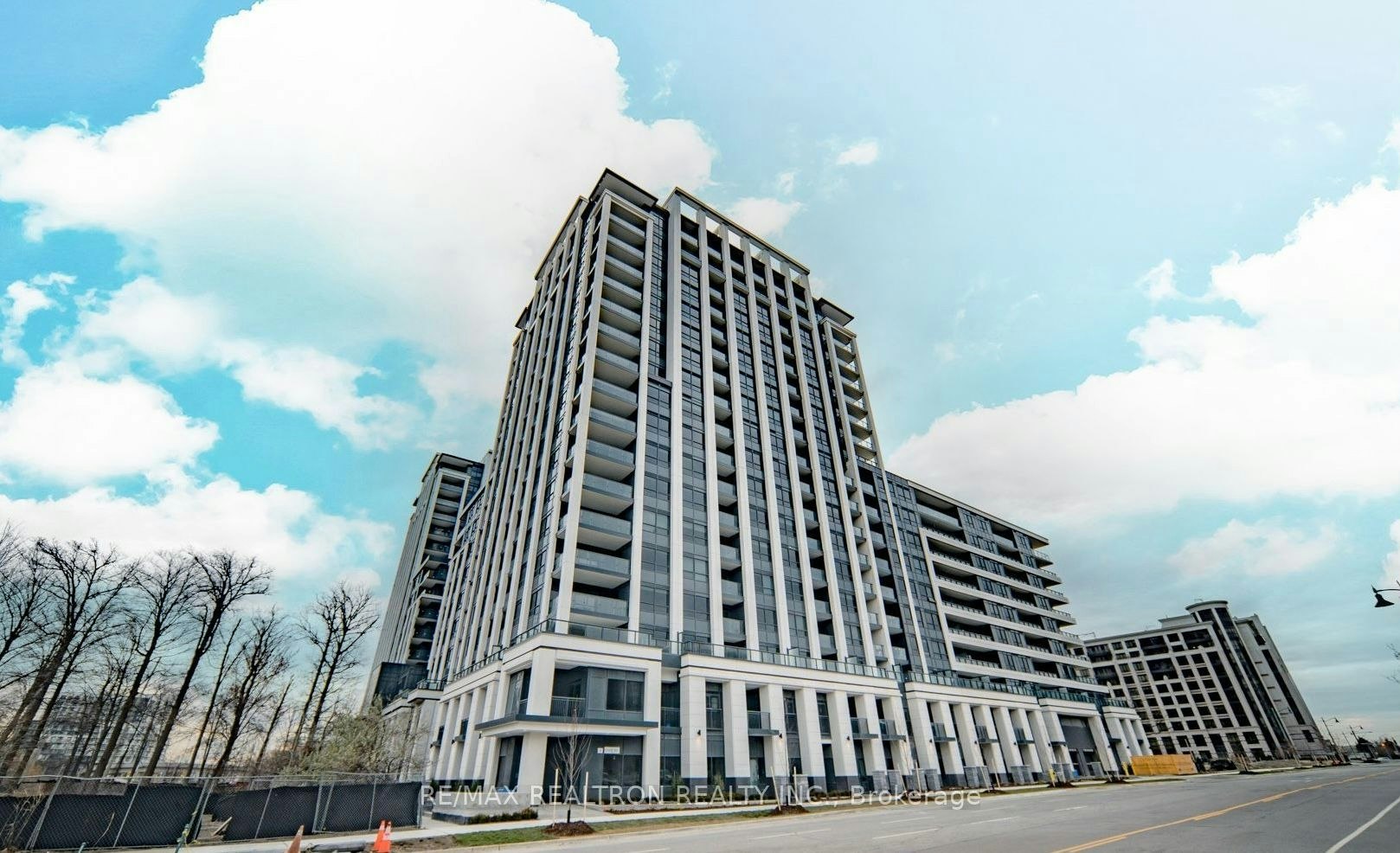 925-8 Cedarland Drive, Markham, ON, L6G 0H4