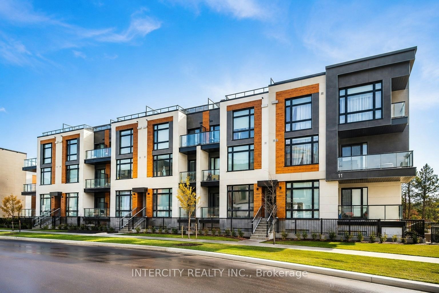 1504-11 David Eyer Road, Richmond Hill, ON, L4S 0N3