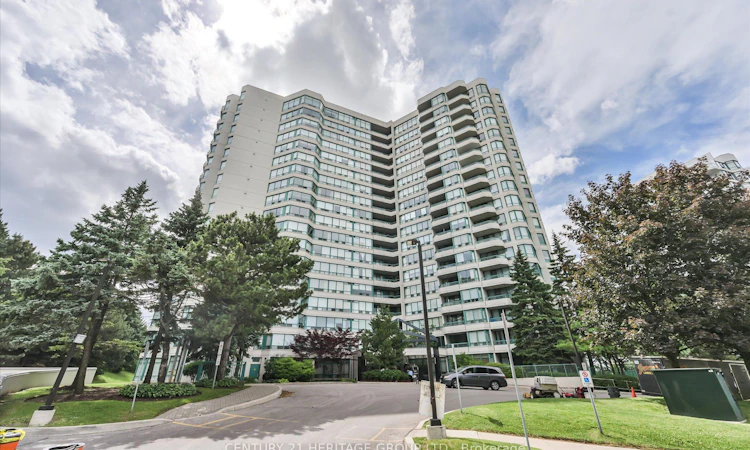410-7250 Yonge Street