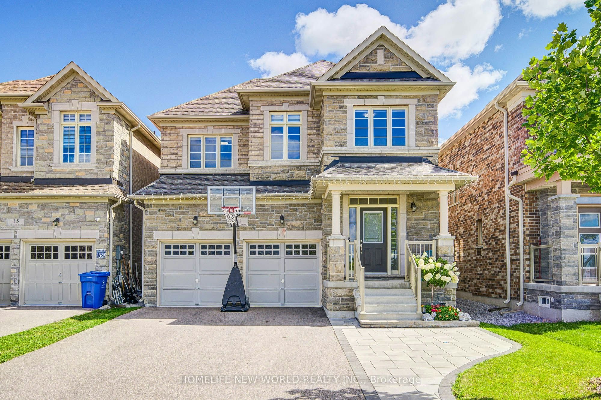 11 Conductor Avenue, Whitchurch-Stouffville, ON, L4A 4X5