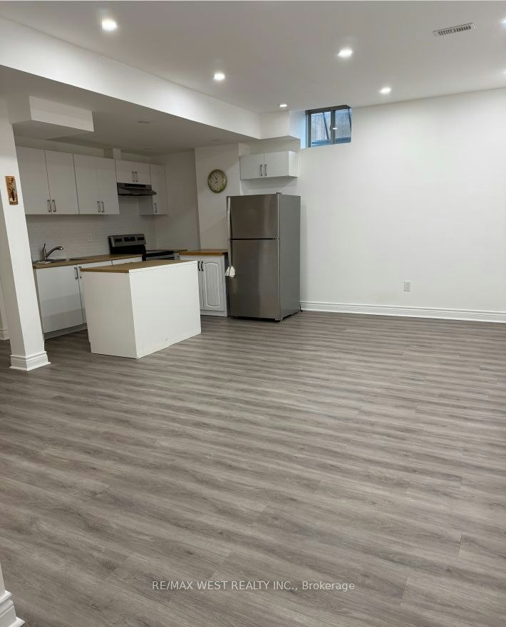 1805 Emberton Way, Innisfil, ON, L9S 0N4
