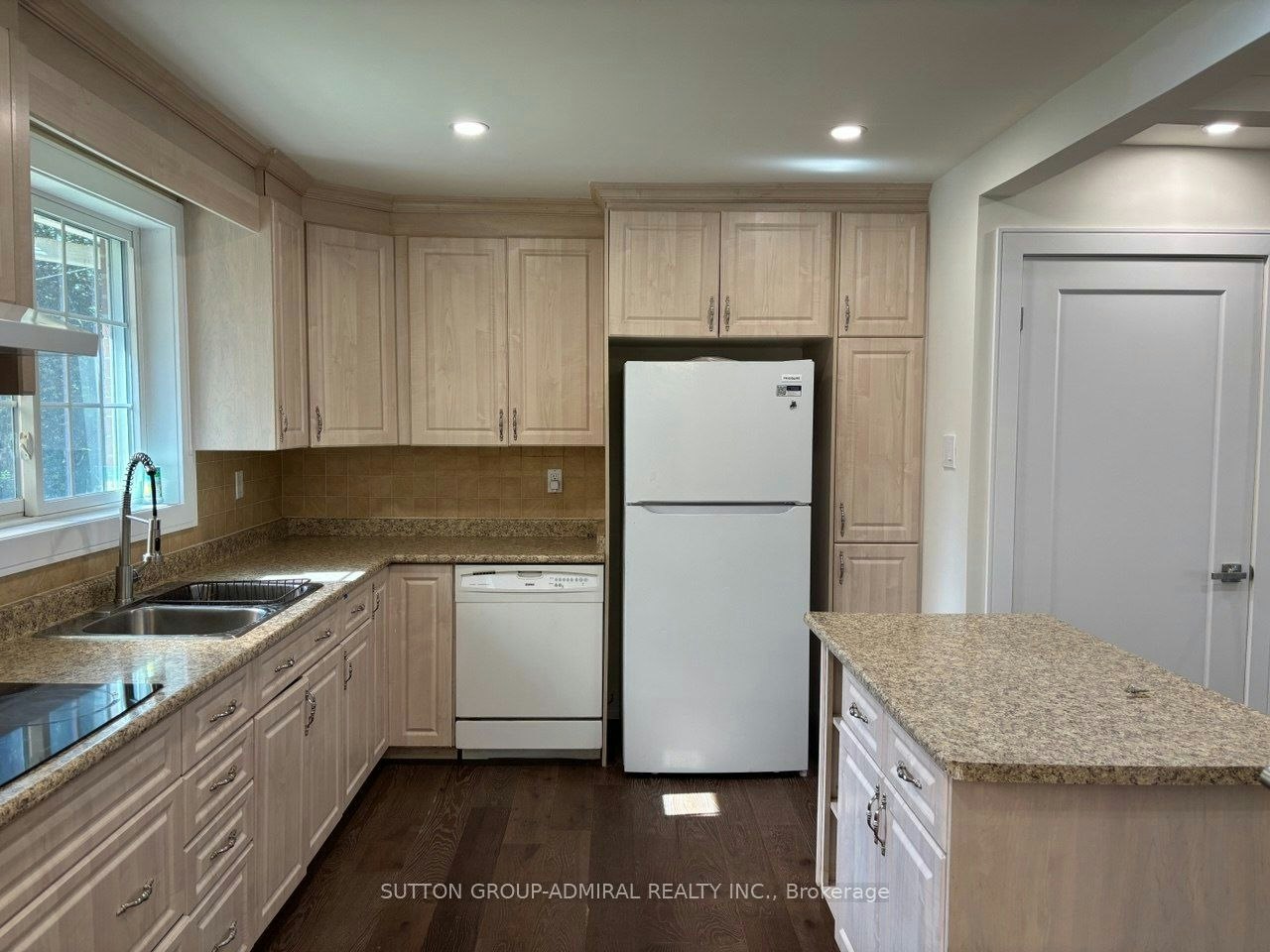 Main Floor-86 Hamilton Drive, Newmarket, ON, L3Y 3E8 - 18