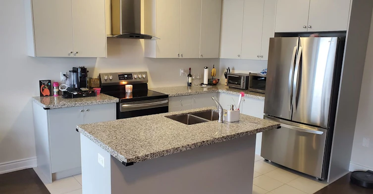47 Lorne Thomas Place, New Tecumseth, ON, L9R 0T8 - 4
