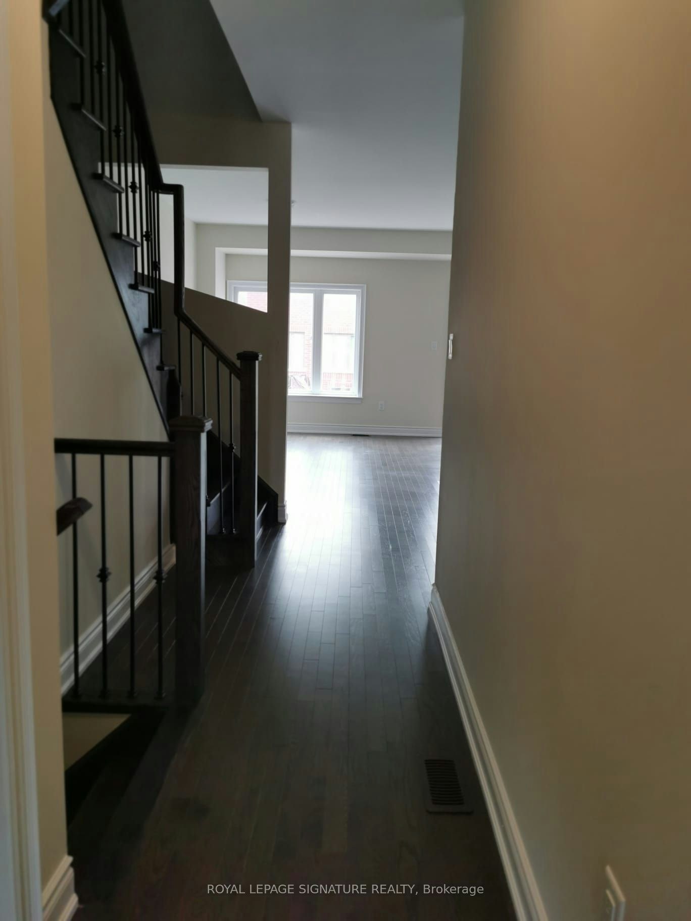 47 Lorne Thomas Place, New Tecumseth, ON, L9R 0T8 - 10