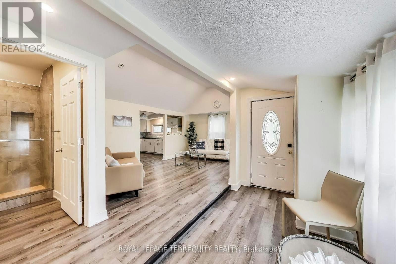 3251 Ravenshoe Road, Georgina, ON, L0G 1R0 - 4