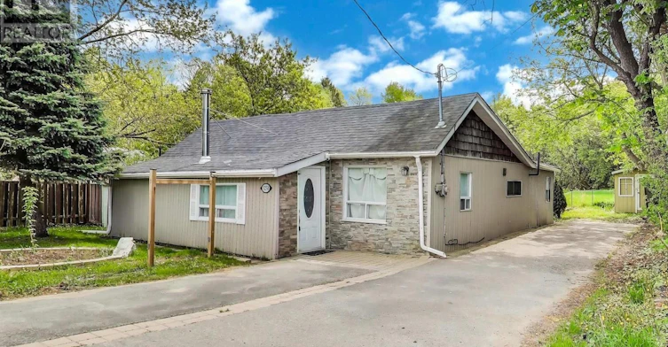 3251 Ravenshoe Road, Georgina, ON, L0G 1R0