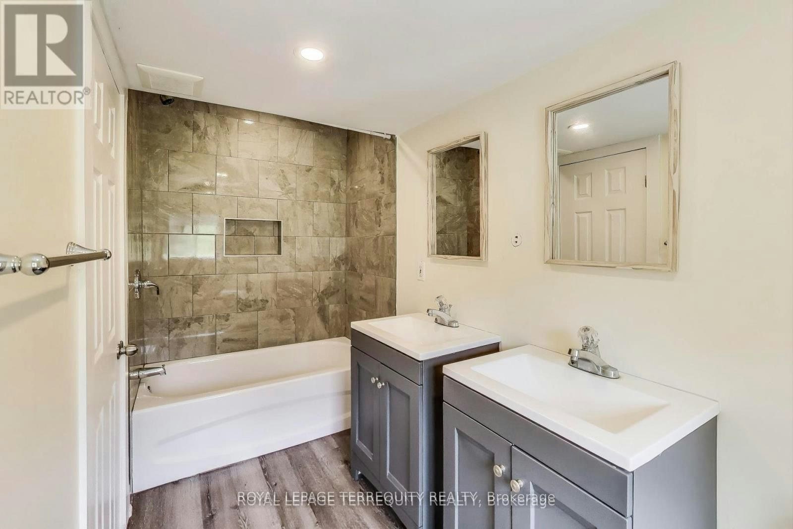 3251 Ravenshoe Road, Georgina, ON, L0G 1R0 - 18