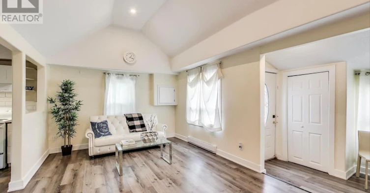 3251 Ravenshoe Road, Georgina, ON, L0G 1R0 - 5