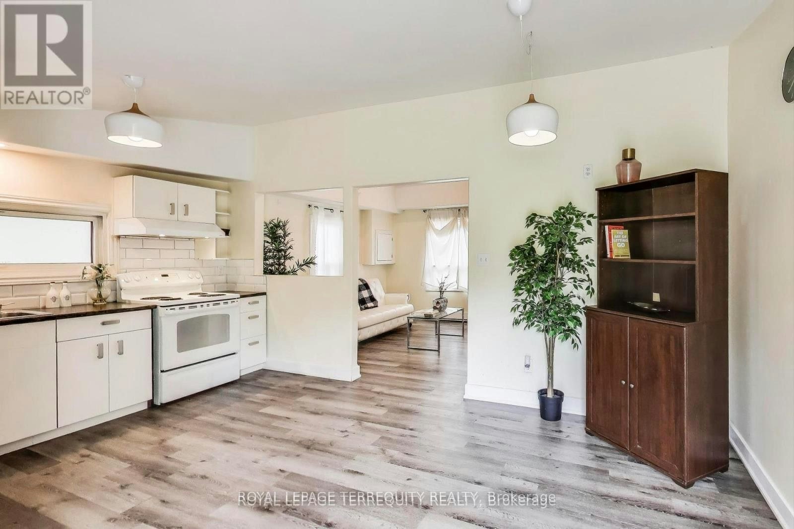 3251 Ravenshoe Road, Georgina, ON, L0G 1R0 - 8