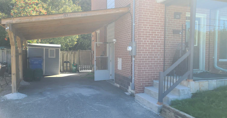 Lower Unit-23 Glass Drive, Aurora, ON, L4G 2E5 - 2