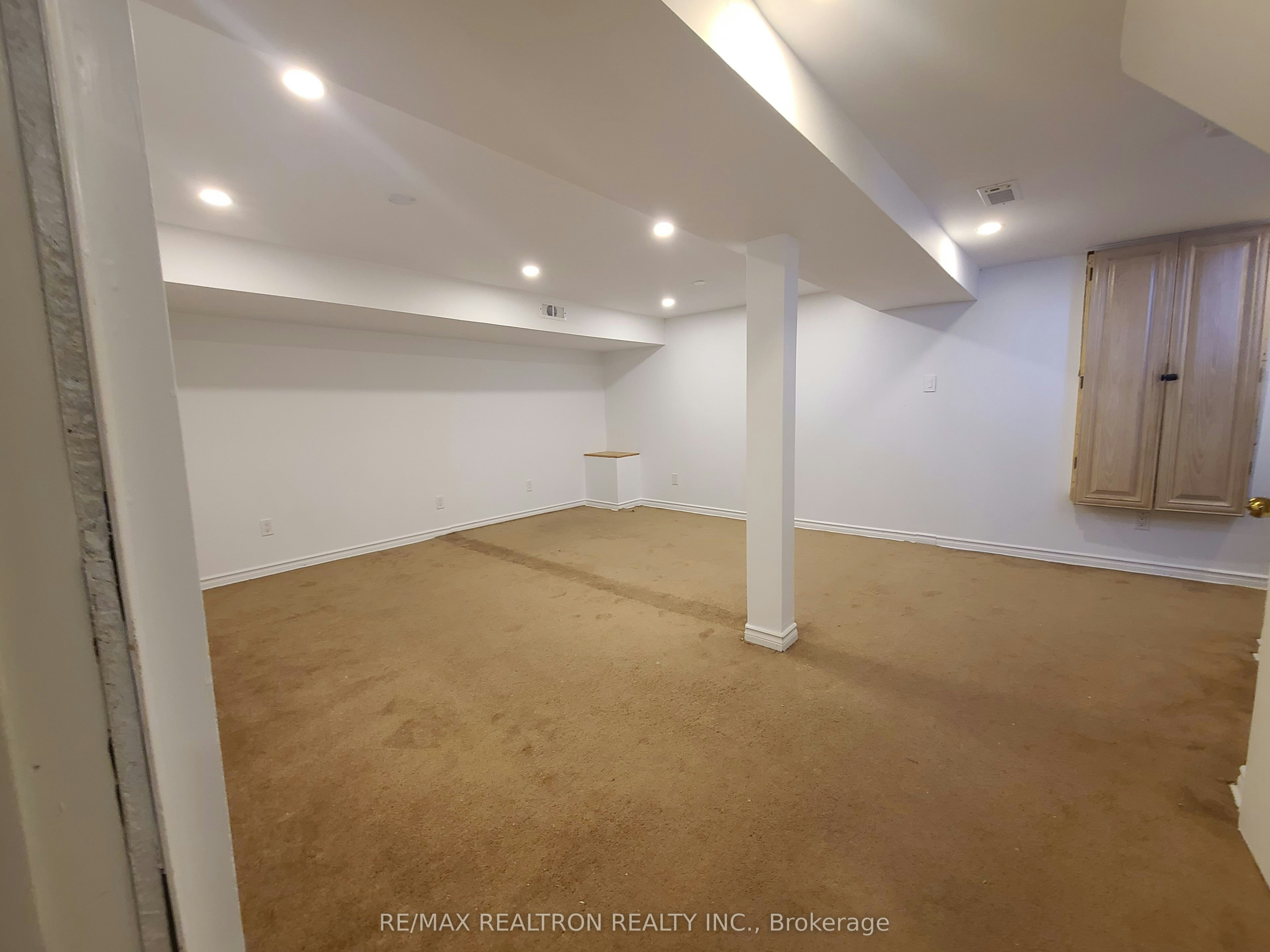 Lower Unit-23 Glass Drive, Aurora, ON, L4G 2E5 - 9