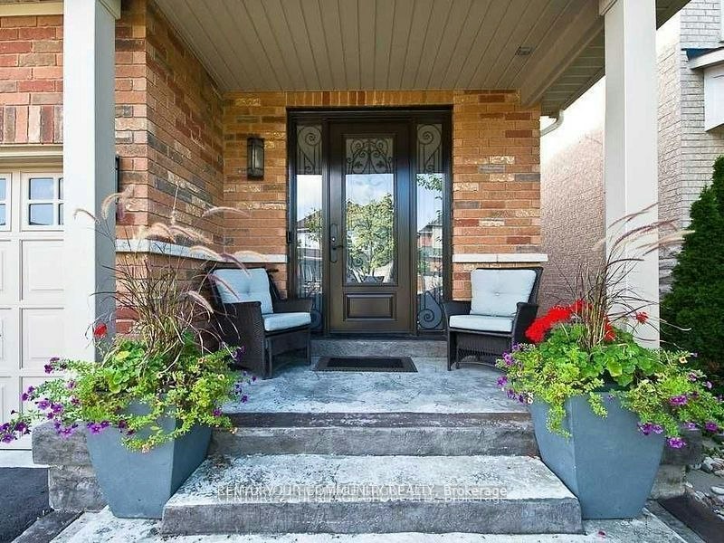 125 Timber Valley Avenue, Richmond Hill, ON, L4E 4Z8 - 2