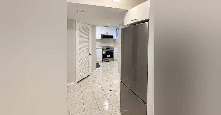 1 Evergreen Crescent, Markham, ON, L3T 5V8 - 5