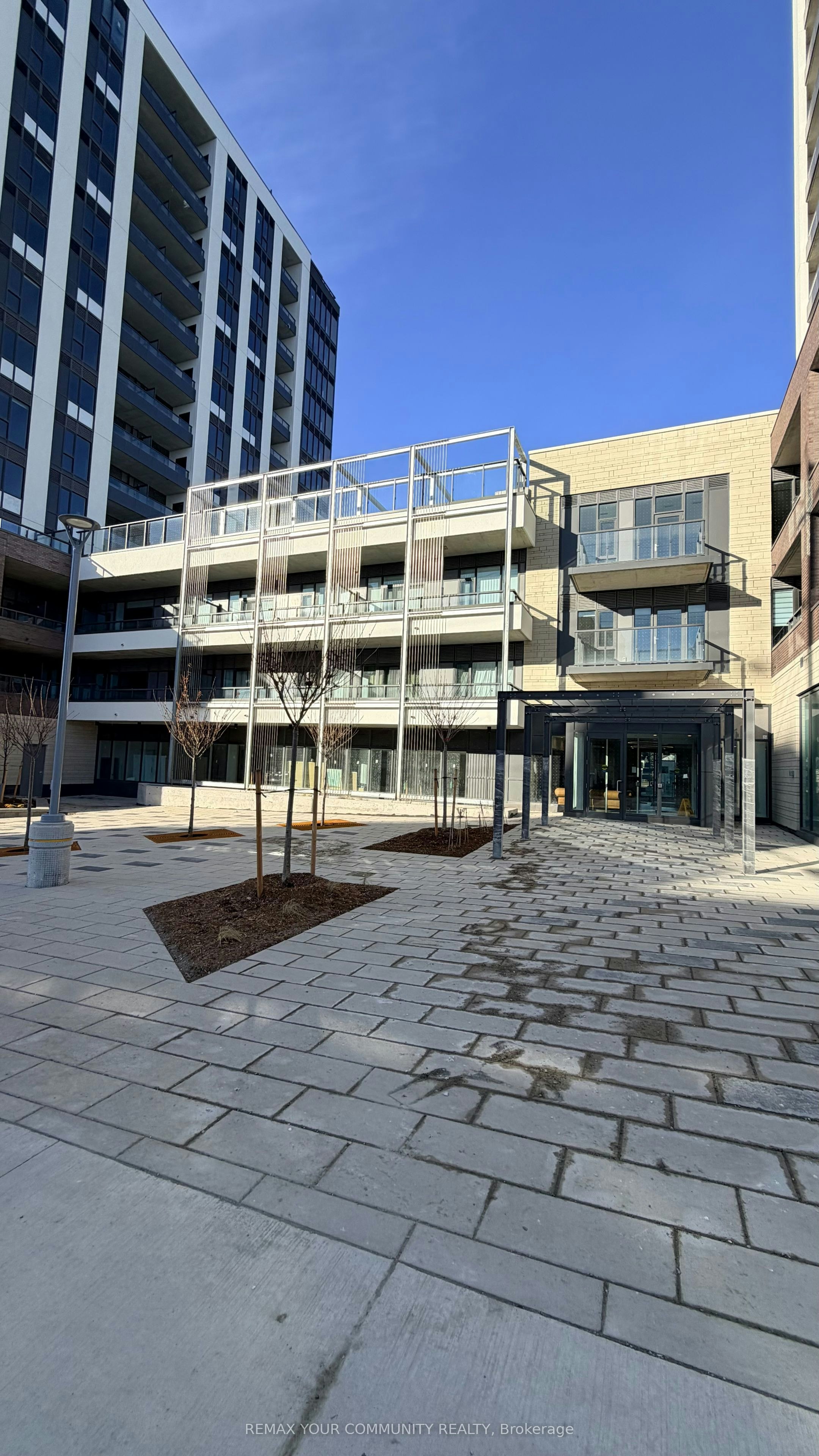907-705 Davis Drive, Newmarket, ON, L3Y 2R2 - 2