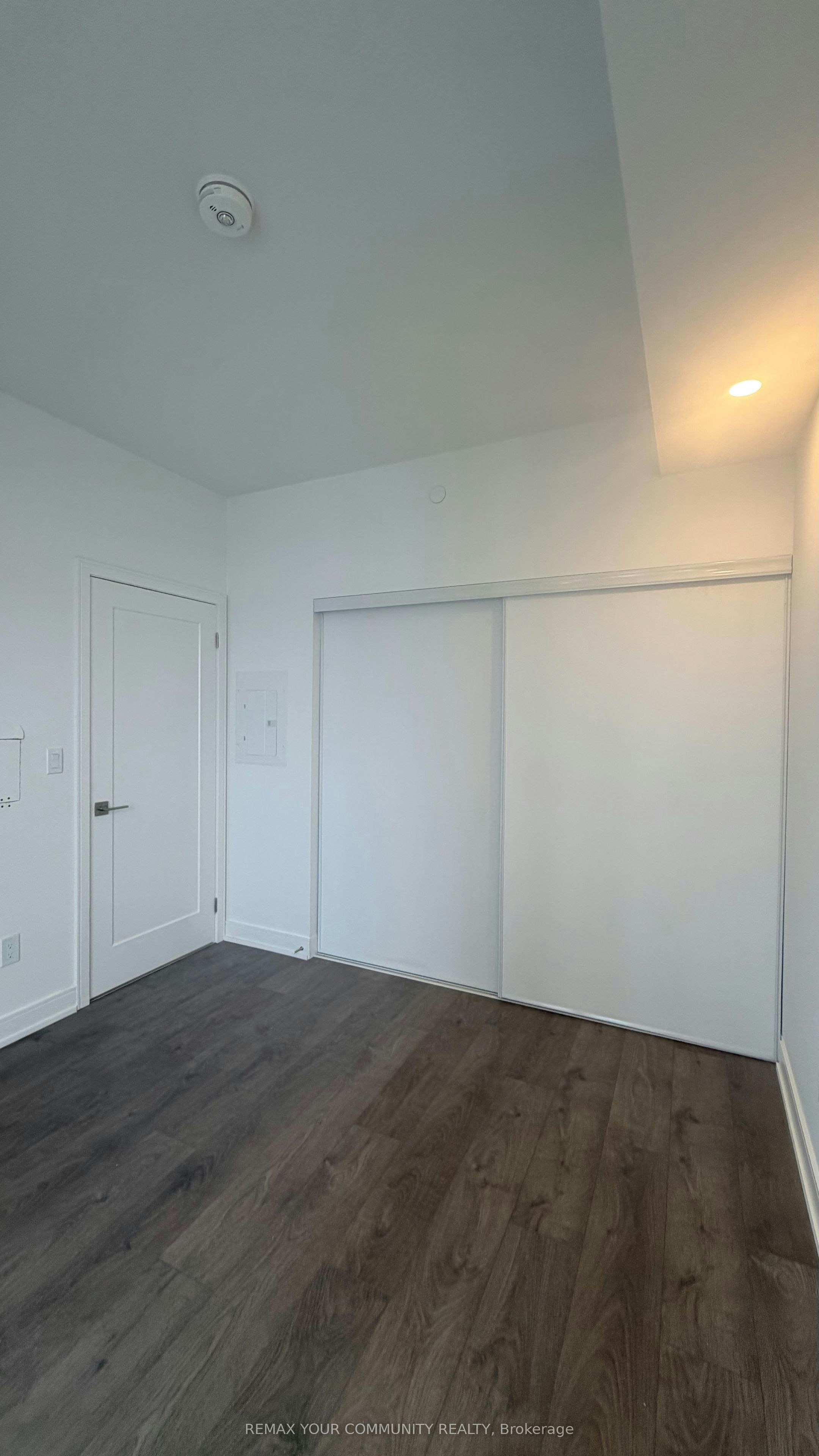 907-705 Davis Drive, Newmarket, ON, L3Y 2R2 - 8