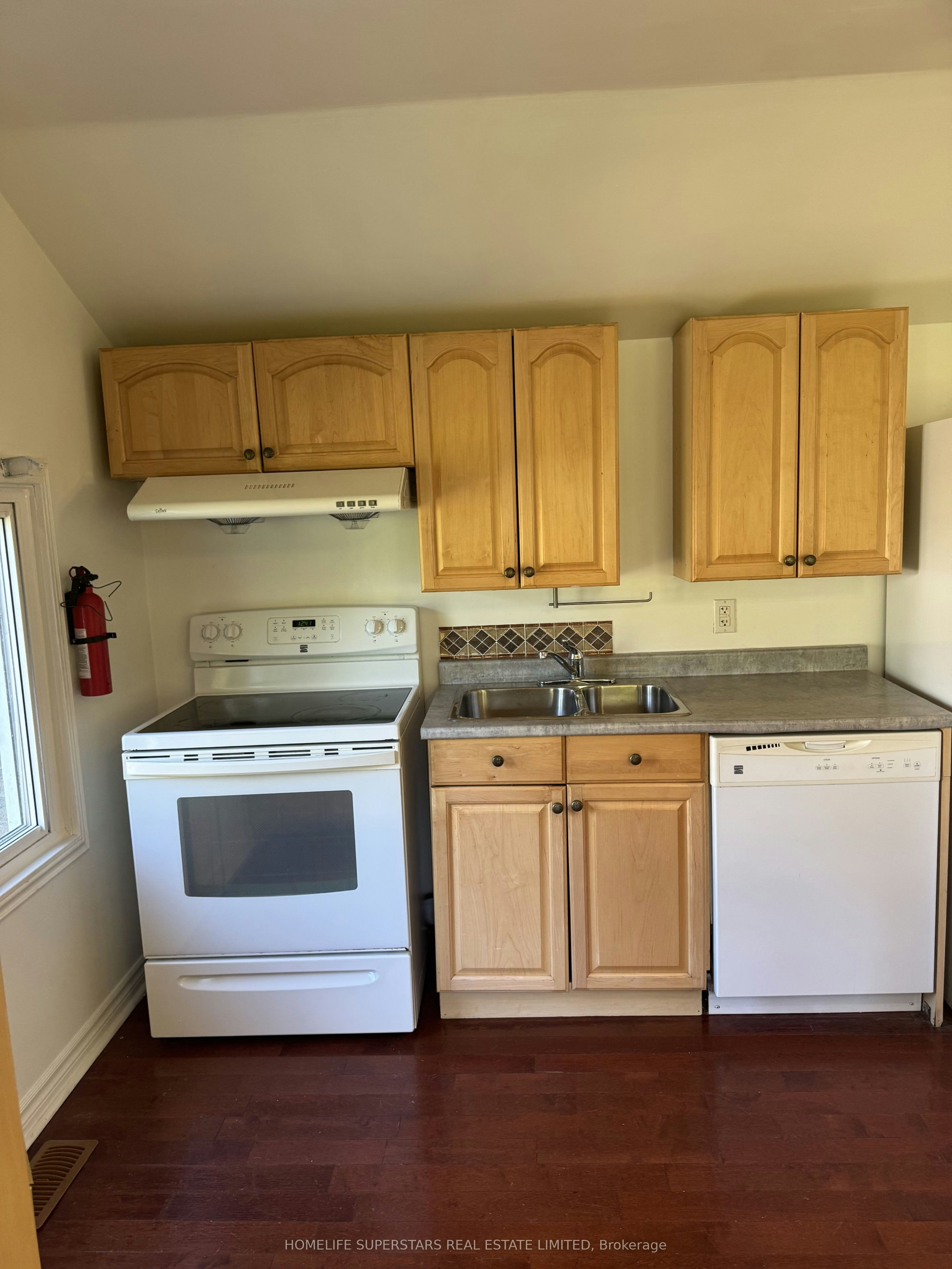 564A Lake Drive S, Georgina, ON, L4P 1S8 - 2