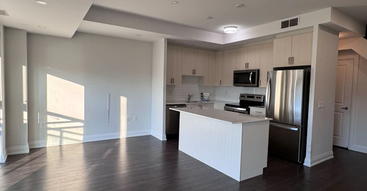 A403-5309 Highway 7 Street, Vaughan, ON, L4L 0B4 - 2