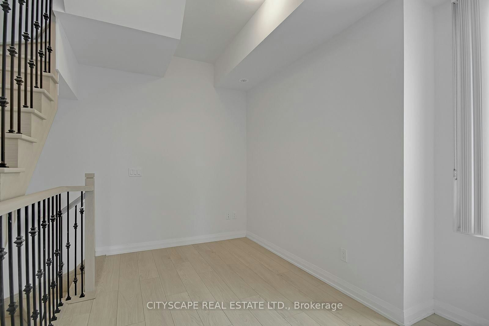 TH 53-1020 Portage Parkway, Vaughan, ON, L4K 0K3 - 22