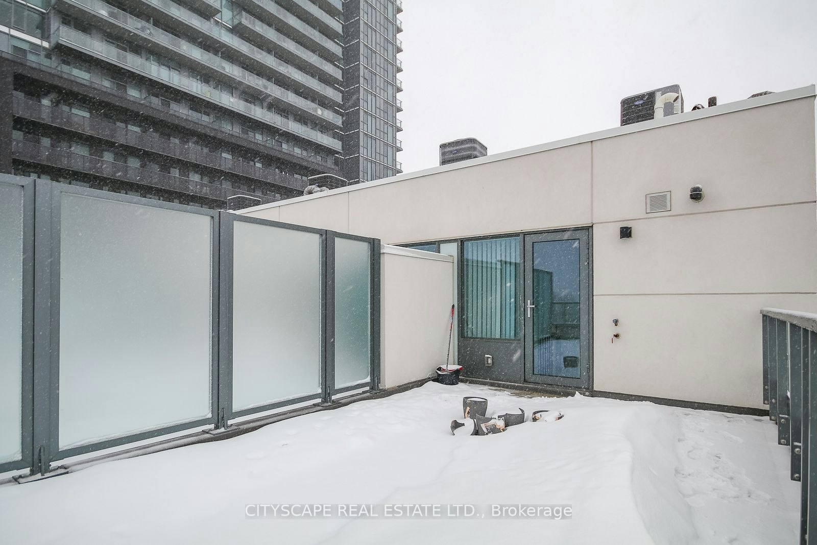 TH 53-1020 Portage Parkway, Vaughan, ON, L4K 0K3 - 31